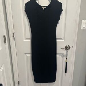 Long black v neck dress